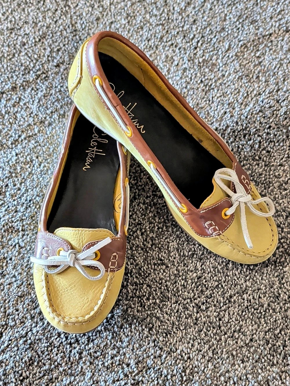 Cole Haan Two-Tone Tie Shoes in Yellow & Brown